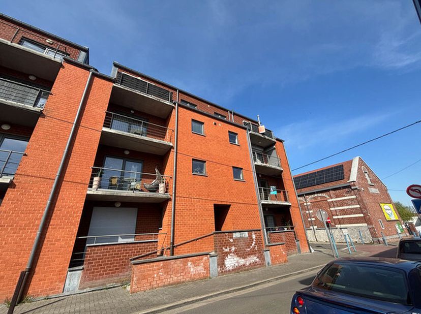 Appartement situé au 3ème étage, offrant d&#039;excellentes prestations énergétiques et idéalement situé à proximité de nombreuses facilités.Il se compose