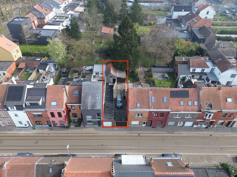 Terrain à bâtir pour une maison mitoyenne dans un emplacement de choix à Wondelgem&lt;br /&gt;
MOBISCORE : 8,9/10&lt;br /&gt;
Dans la Dikkelindestraat à Wondelgem