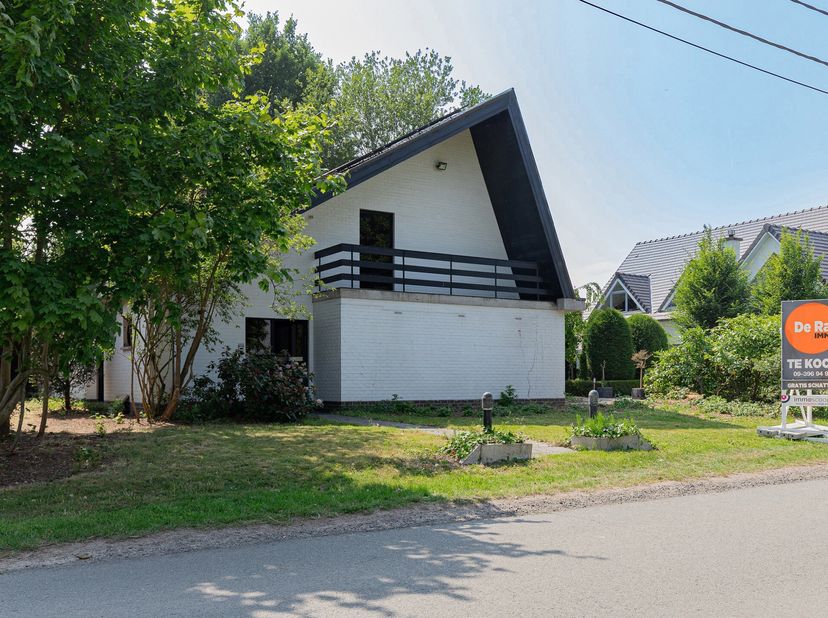 EERSTE BEZOEKDAG ZATERDAG 28 JUNI VAN 10U00 TOT 14U00 (enkel op afspraak!)&lt;br /&gt;
WICHELEN - Deze prachtige, alleenstaande woning werd gebouwd begin ja