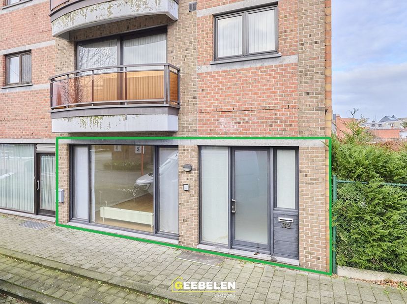 Bien professionnel à vendre
                    à 3920 Lommel