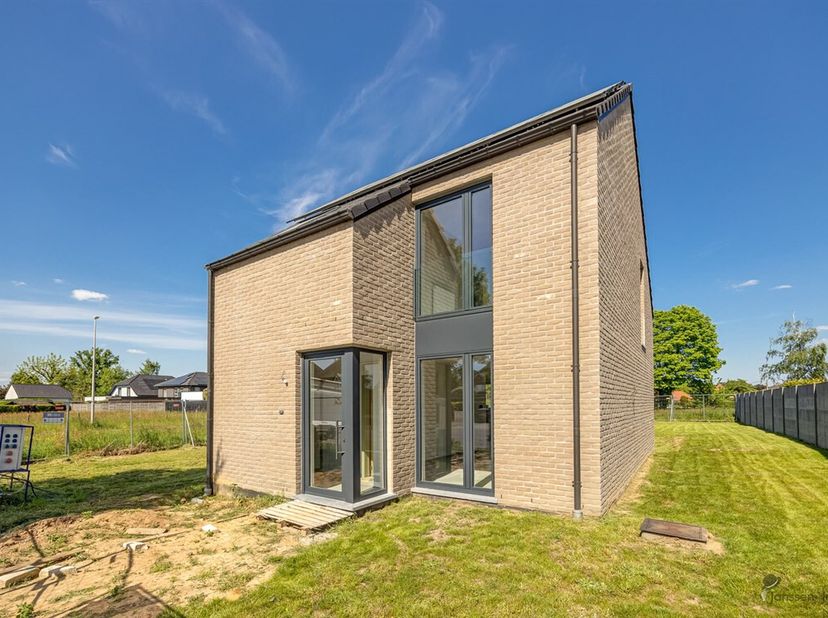 La maison de vos rêves au coeur de Neeroeteren à 3a70ca&lt;br /&gt;
Bienvenue dans cette maison neuve à haute performance énergétique avec un niveau E de 7,