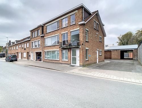                                         Appartement te huur in Sint-Andries, € 825
