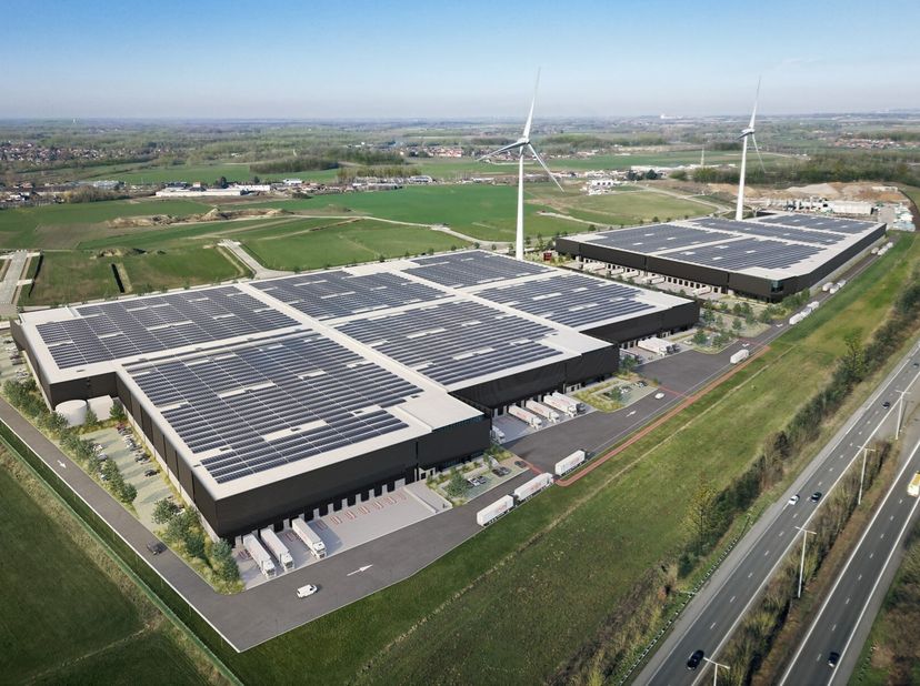 Cet entrepôt à Péruwelz (Belgique) propose des surfaces modulables de 9 000 m² à 110 000 m², avec un accès direct aux autoroutes E42 (TournaiLiège) et