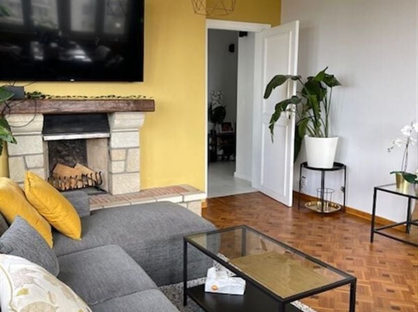 Quartier Meiser - Appartement meublé de 2 chambres avec terrasse - Au 11ème étage/11 étages - Un appartement composé comme suit : Un hall d&#039;entrée, un