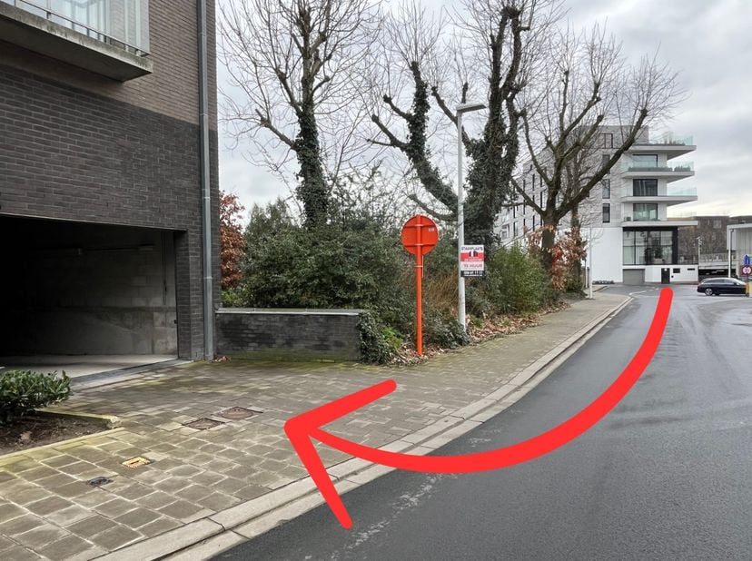Ondergrondse parkeerplaats  te huur aan Residentie Ter Linde te Waregem.&lt;br /&gt;
staanplaats 24&lt;br /&gt;
&lt;br /&gt;
Huurprijs: €67/maand. &lt;br /&gt;
Beschikbaar om