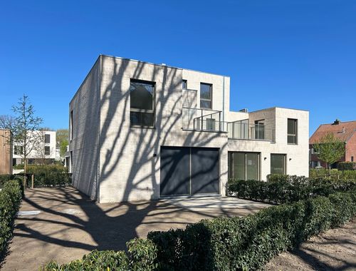                                         Maison à vendre à 's Gravenwezel, € 495.000
