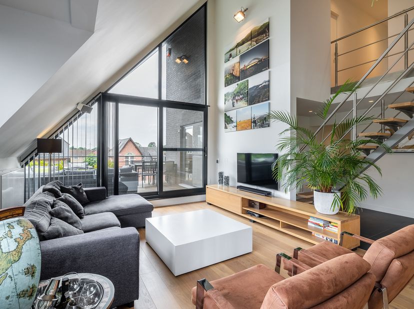 Highlights zijn dat het een uitstekend geïsoleerd appartement met een A-label betreft, &lt;br /&gt;
met een high-end duurzame prachtige inrichting op maat,&lt;