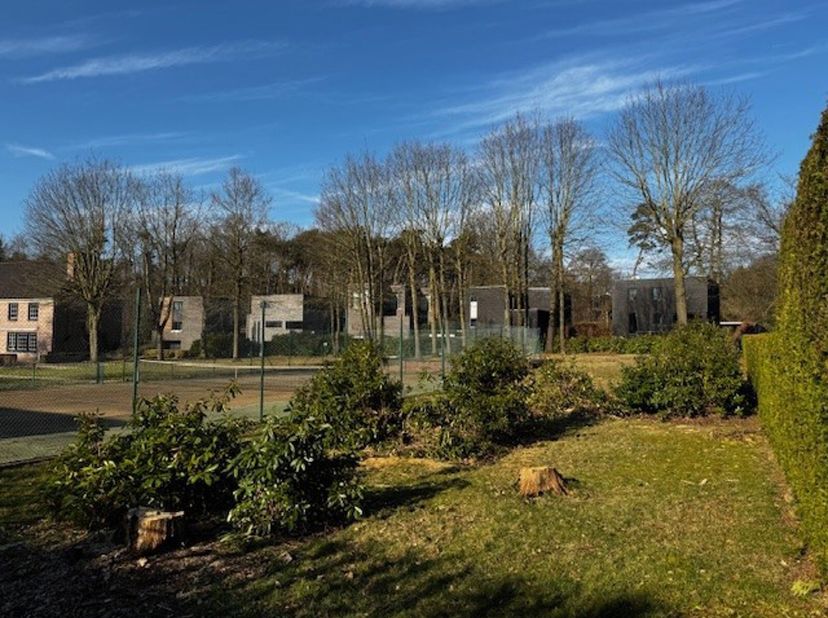 Wees er snel bij want deze prachtig gelegen bouwgrond in een residentiele buurt  (Broekstraat te molenstede) is één van de zeldzame stukken bouwgrond
