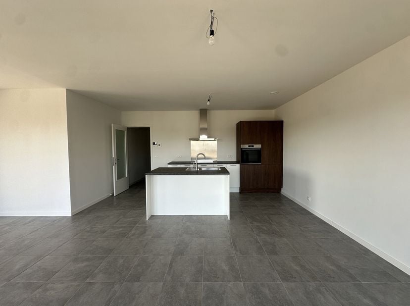 Op zoek naar een modern en energiezuinig appartement in Mortsel? Ontdek Alice Nahonlei 2!&lt;br /&gt;
Locatie&lt;br /&gt;
Dit gloednieuwe appartement ligt in een