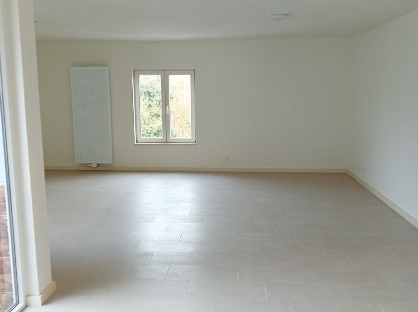 Prachtige nieuw appartement in historisch gebouw centrum &lt;br /&gt;
110 m2&lt;br /&gt;
terras 12 m2&lt;br /&gt;
ligbad &lt;br /&gt;
keuken met inductie kookplaat , vaatwas