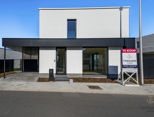                                         Maison à vendre à Sint-Truiden, € 615.000
