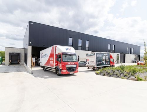                                         Opslagplaats te huur in Suarlée, € 4.250
