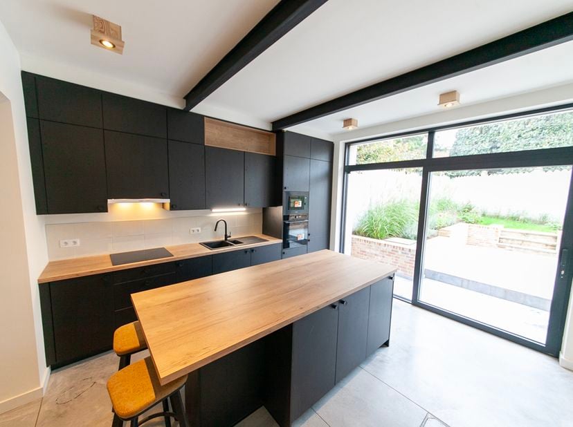 Huis te koop in Koningin Astridplein 6,
                    9600 Ronse