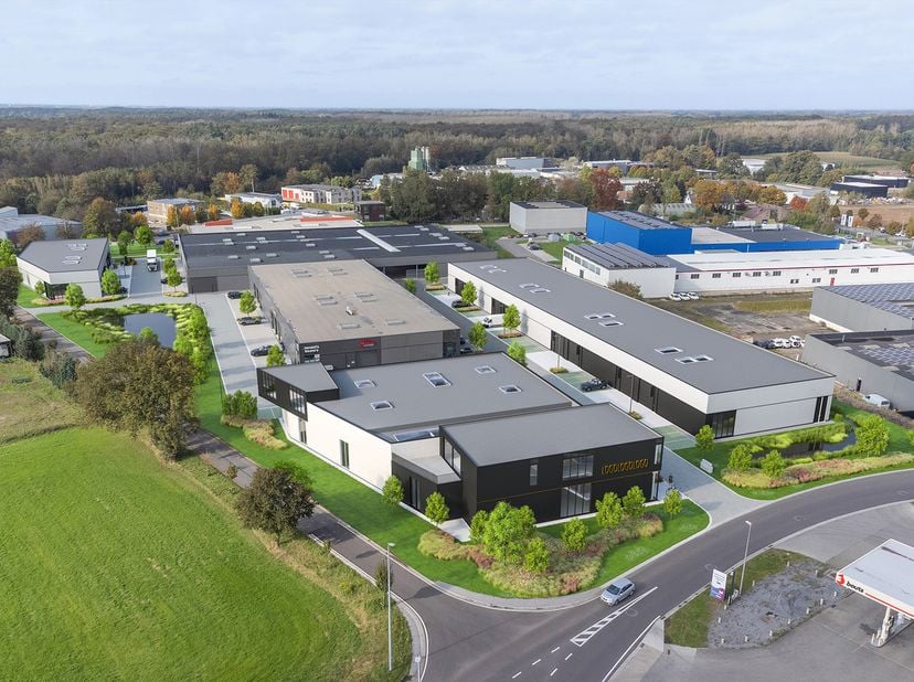 Bien professionnel à vendre à ,
                    3680 Maaseik