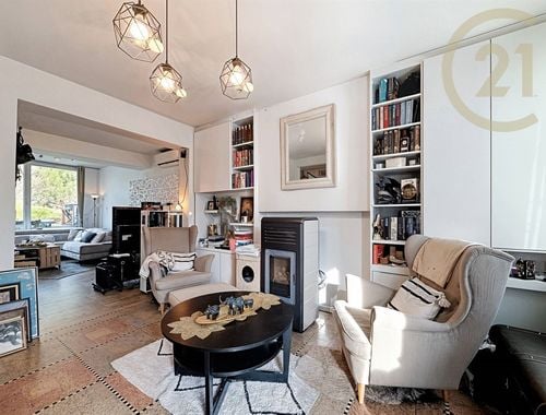                                         Koppelwoning te koop in Auvelais, € 249.000
