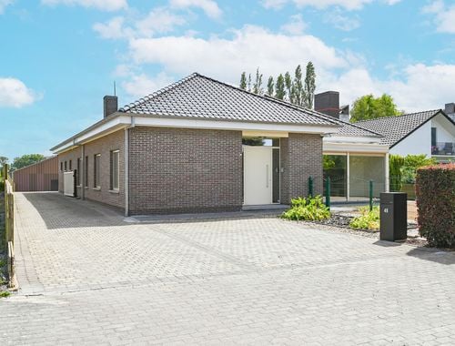                                         Maison à vendre à Oostrozebeke, € 789.000
