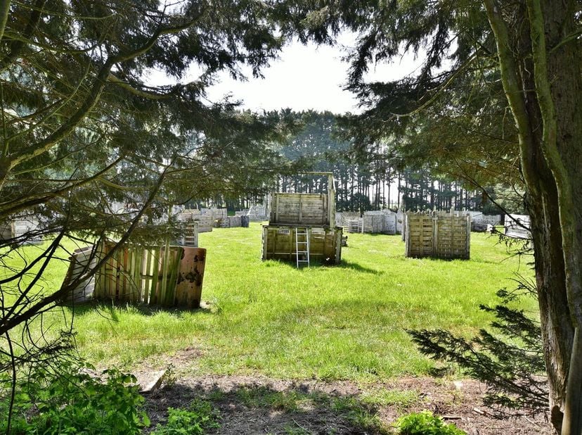 Grond te koop in Geraardsbergen<br />
<br />
Het perceel is gelegen in de Molendreef te Geraardsbergen heeft een oppervlakte van 2 hectare, 72ca en