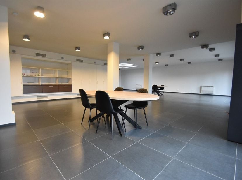 Bedrijfsvastgoed te koop
                    in 3530 Houthalen