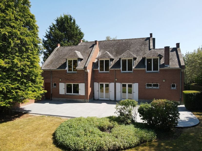 Huis te koop in ,
                    5640 Mettet