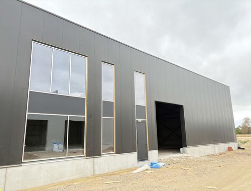                                         Bâtiment d’entreprise à louer à Heist-op-den-Berg, € 5.048
