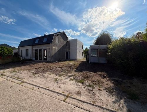                                         Eengezinswoning te koop in Wijchmaal, € 319.000
