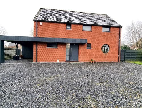                                         Eengezinswoning te huur in Jurbise, € 1.800
