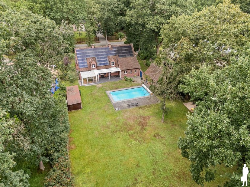 Huis te koop in Lentedreef 11,
                    2360 Oud-Turnhout