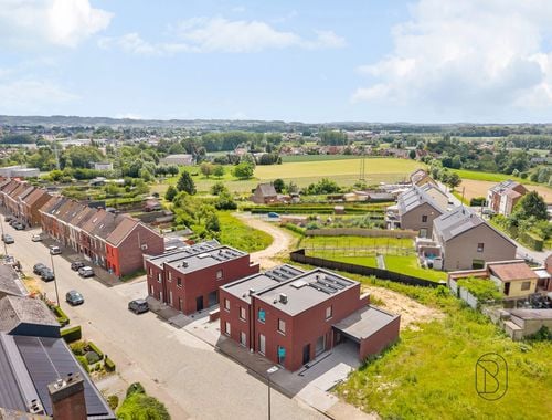                                         Woning te koop in Ronse, € 385.000
