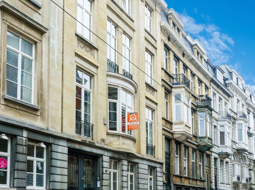 Bien professionnel à louer à Gebroeders Vandeveldestraat 68,
                    9000 Gent