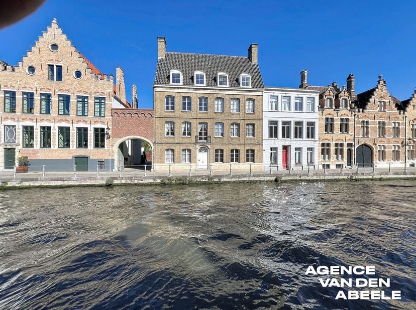 Appartement te koop in Sint-Annarei 15 bus 1,
                    8000 Brugge