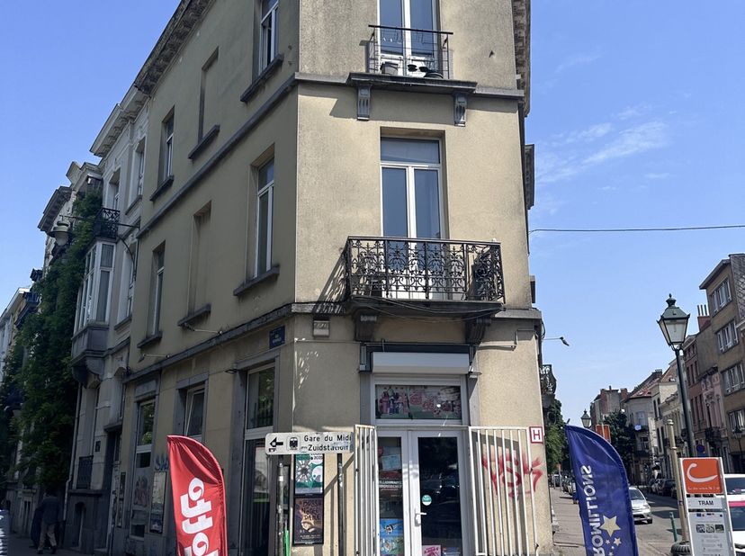 Appartement te koop
                    in 1060 Sint-Gillis