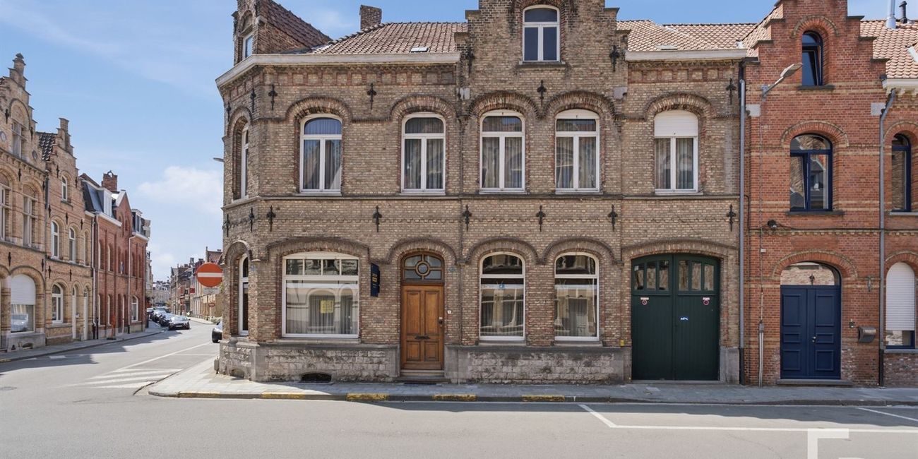 Lange Torhoutstraat 1