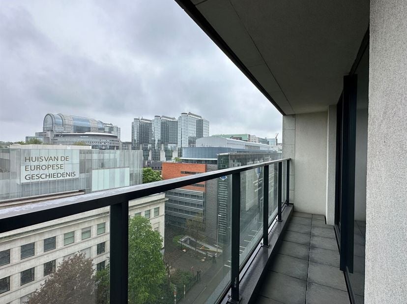 Appartement avec 2 chambres à coucher à Bruxelles<br />
Situation<br />
Cet appartement fait partie de la résidence Belview, située sur la place Jean
