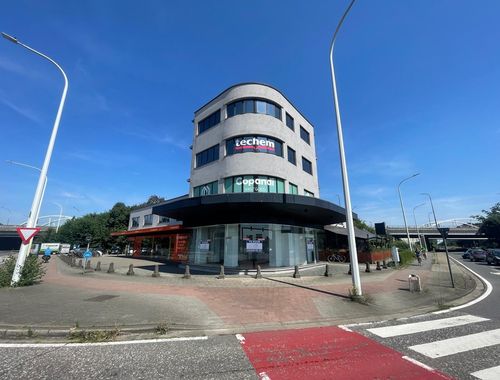                                         Kantoor te huur in Schoten, € 1.400

