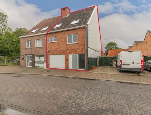                                         Appartementsgebouw te koop in Lokeren, € 399.000
