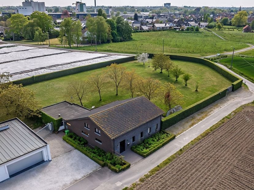 Huis te koop in Egaalstraat 24,
                    8870 Izegem