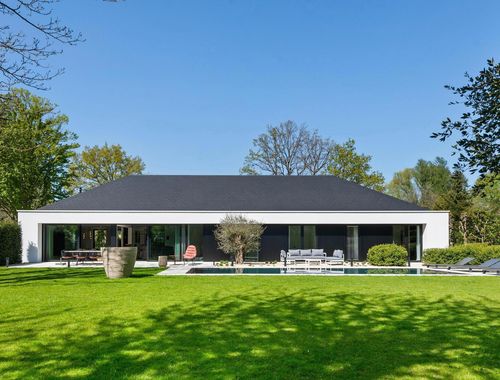                                         Villa à vendre à 's Gravenwezel, € 1.750.000

