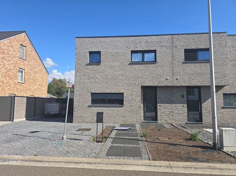 Maison à louer
                    à 3720 Kortessem