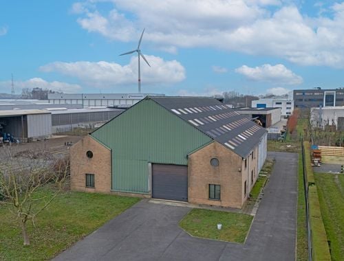                                         Entrepôt sans bureau à vendre à Eeklo, € 750.000
