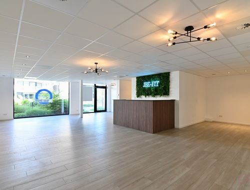                                         Kantoorruimte te koop in Sint-Truiden, € 239.000
