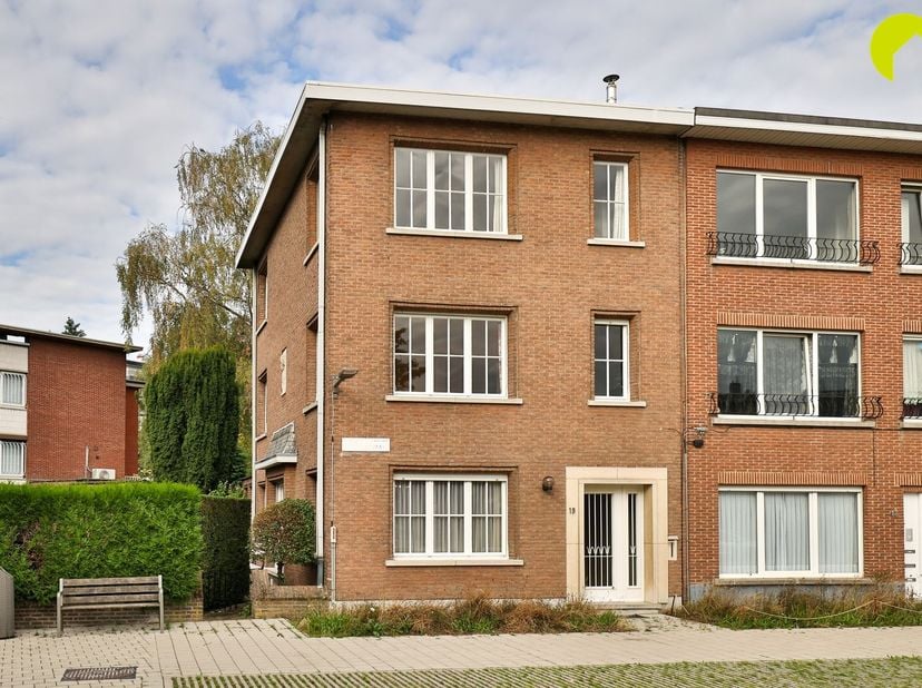 Huis te koop in Oogststraat 19,
                    2600 Berchem