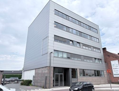                                         Kantoor te huur in Merksem, € 5.750
