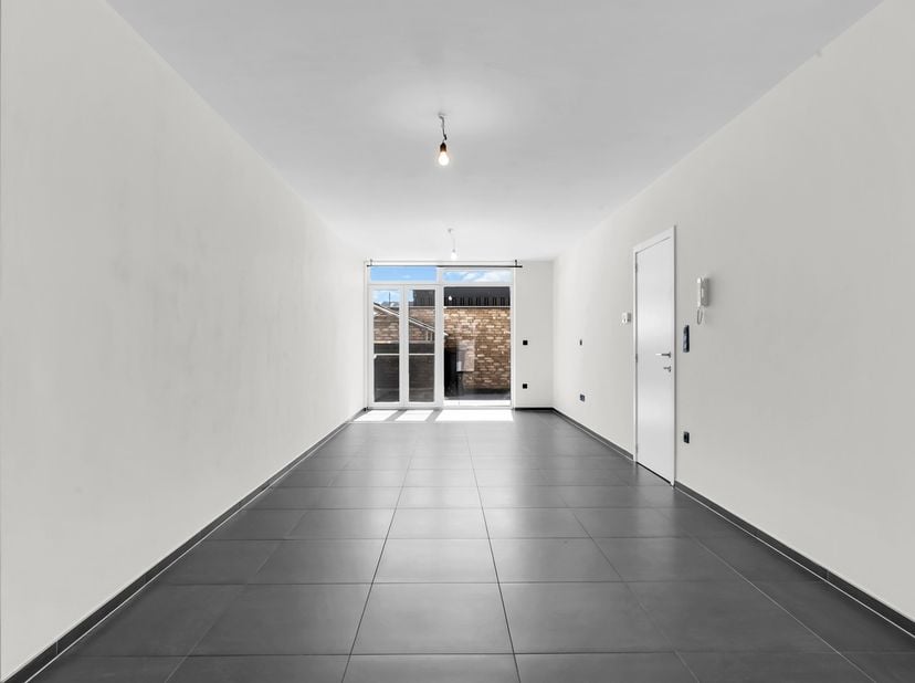 Welkom op de Zandstraat 2 bus 1 in Maasmechelen.<br />
<br />
Bent u op zoek naar een instapklaar appartement met 1 slaapkamer op een centrale ligging