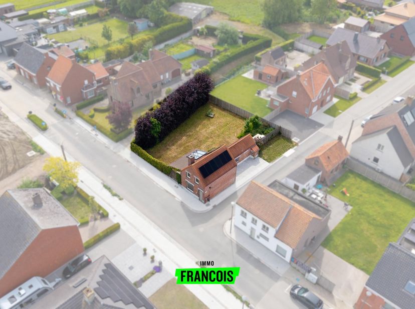 Charmante alleenstaande woning met een prachtige tuin op een perceel van 570 m².<br />
In een rustige, groene omgeving bevindt zich deze charmante won