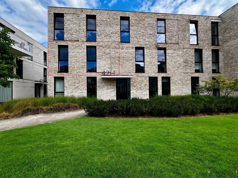 Magnifique appartement neuf et économe en énergie au coeur de Hamme  <br />
Cet appartement luxueux est situé dans un petit complexe résidentiel (Kerc