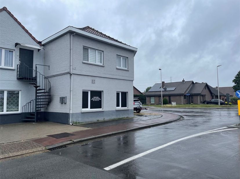 Bien professionnel à louer
                    à 3582 Koersel