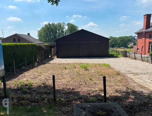                                         Entrepôt sans bureau à vendre à Munkzwalm, € 188.000
