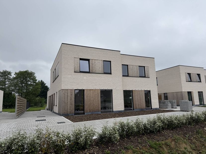 Maison à vendre
                    à 8581 Kerkhove