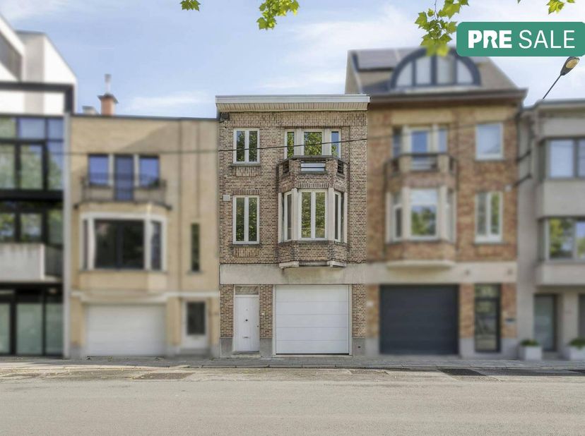 Vous recherchez une maison dans un emplacement central à Courtrai ? Alors vous êtes au bon endroit sur la place du Dam. Cette maison dispose de tout l
