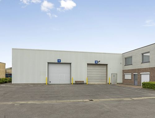                                         Entrepôt à louer à Kuurne, € 1.482,50

